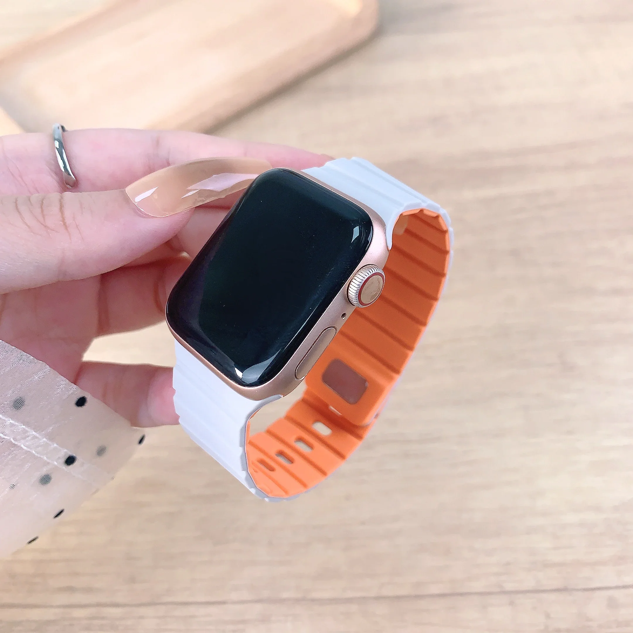 Cinturino magnetico in silicon - Smartwatch Apple Watches For Men recensione e prezzo